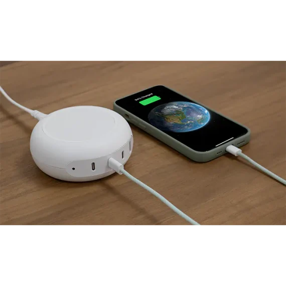 Tylt Multi Port 100W Power delivery Hub with Wireless charging (3USB-C + 1USB-A) - Image 6