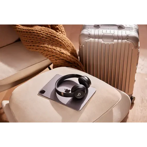 Beats Solo 4 Wireless Headphones - Image 8