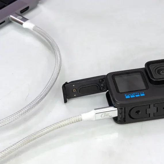 AT&T 4ft USB C to Type C 5 GB 240 Watt Braided Cable - Image 6