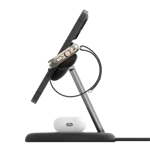 Belkin BoostCharge Pro 3-in-1 Magnetic Stand - Image 4